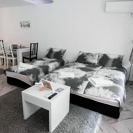 Adna & Amna Sarajevo